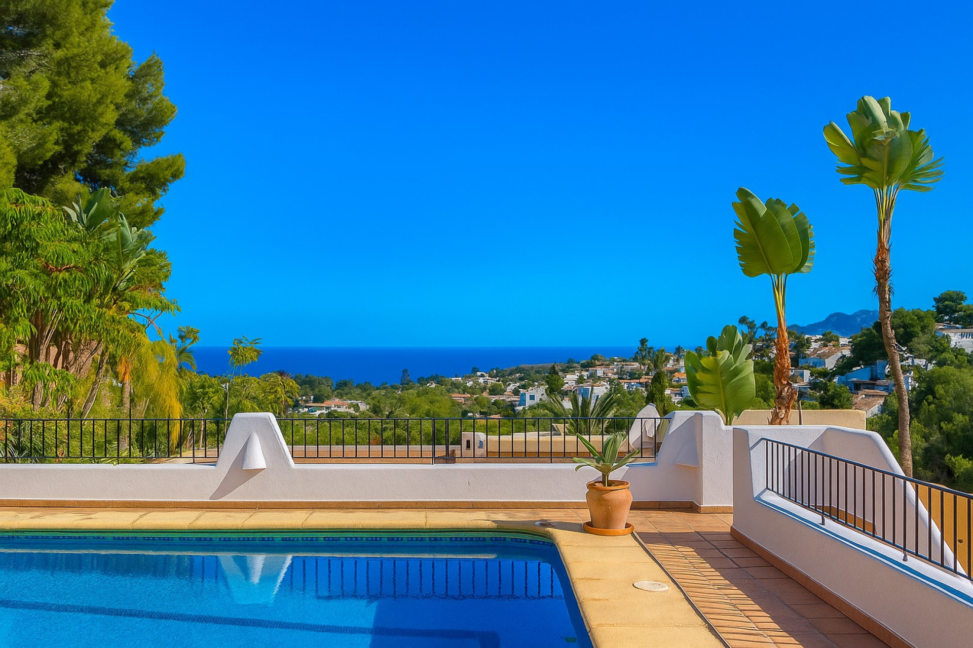 Resale - Villa - Moraira - San Jaime