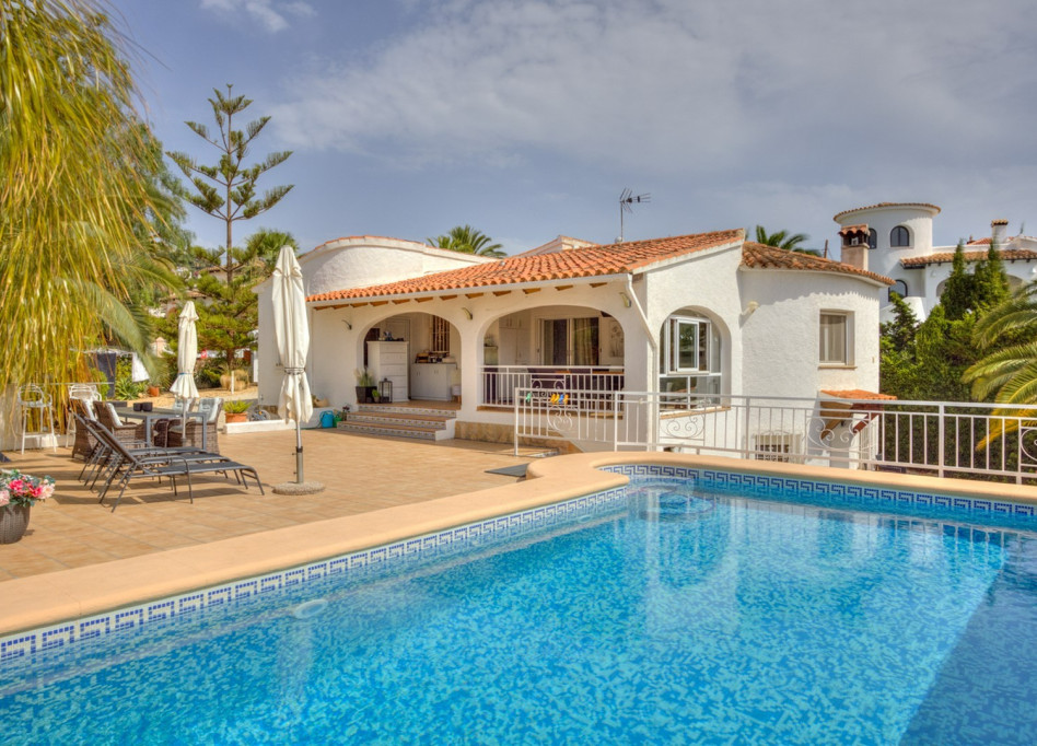 Resale - Villa - Moraira - San Jaime