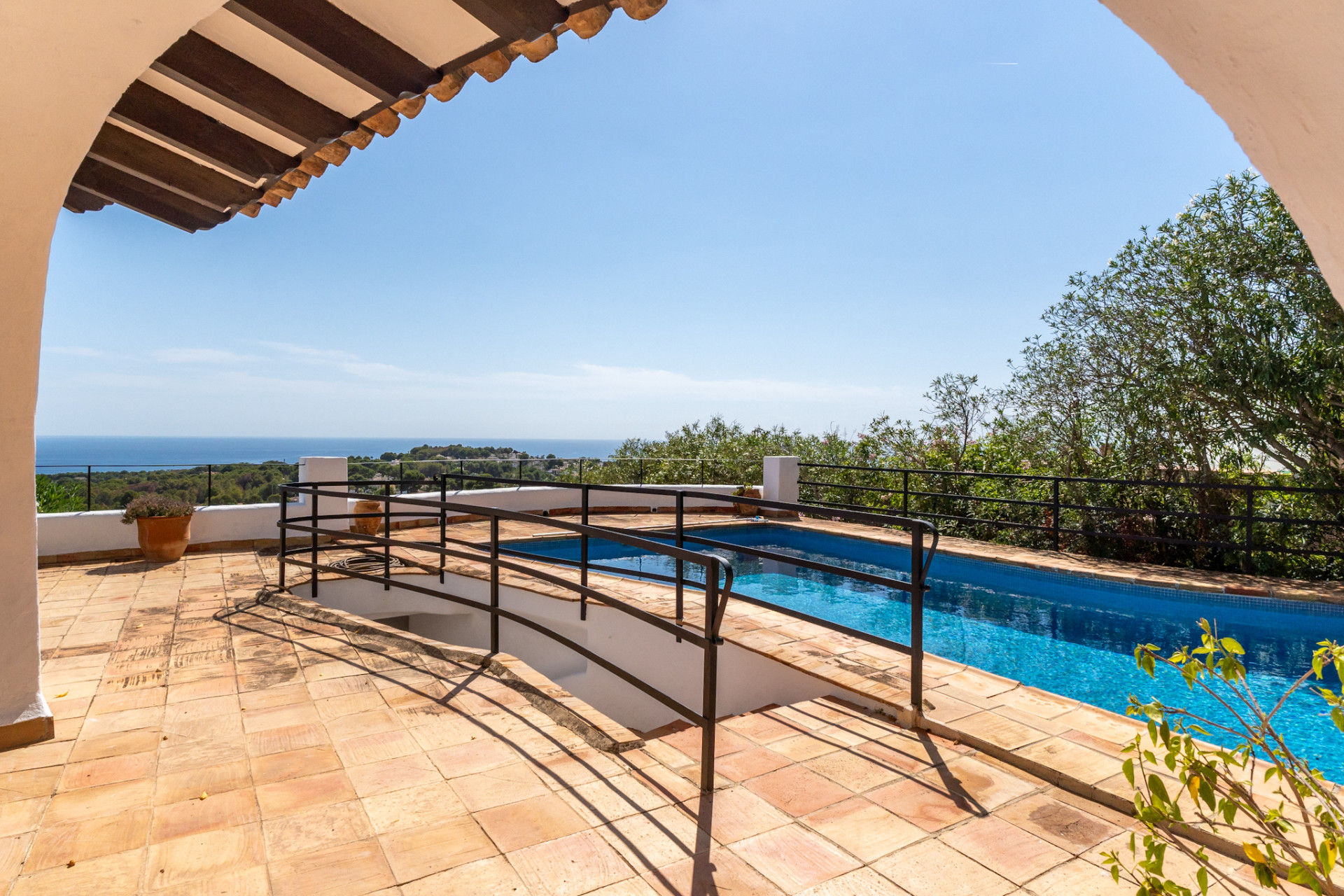 Resale - Villa - Moraira