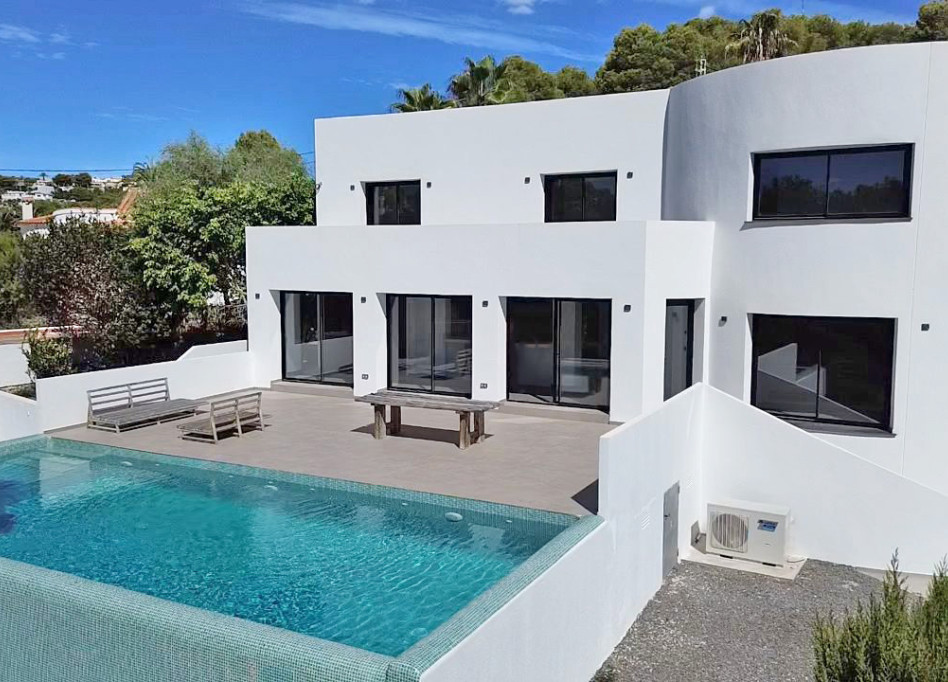 Resale - Villa - Moraira