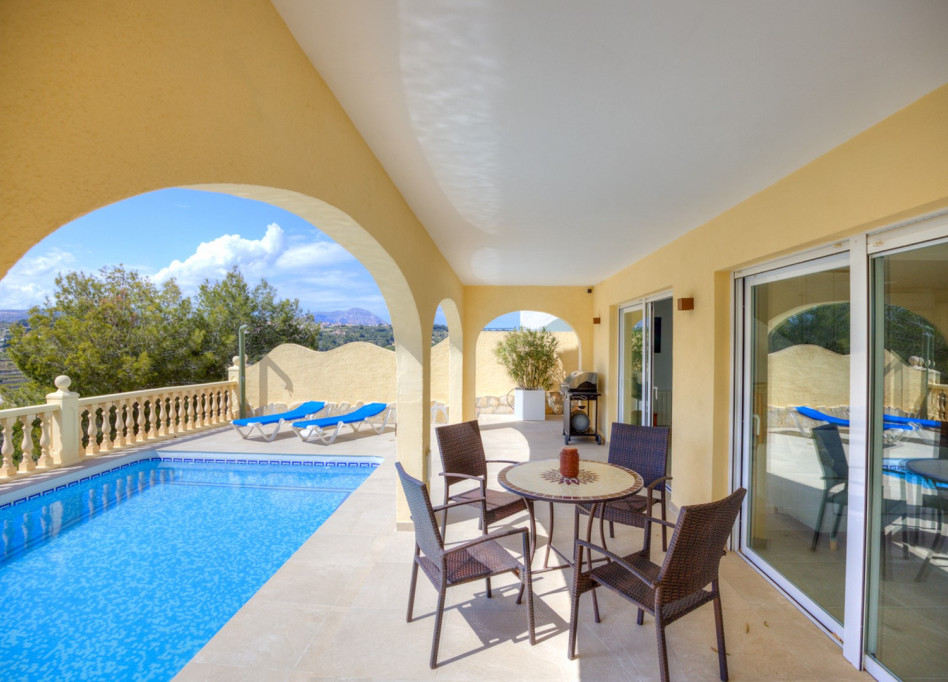 Resale - Villa - Moraira