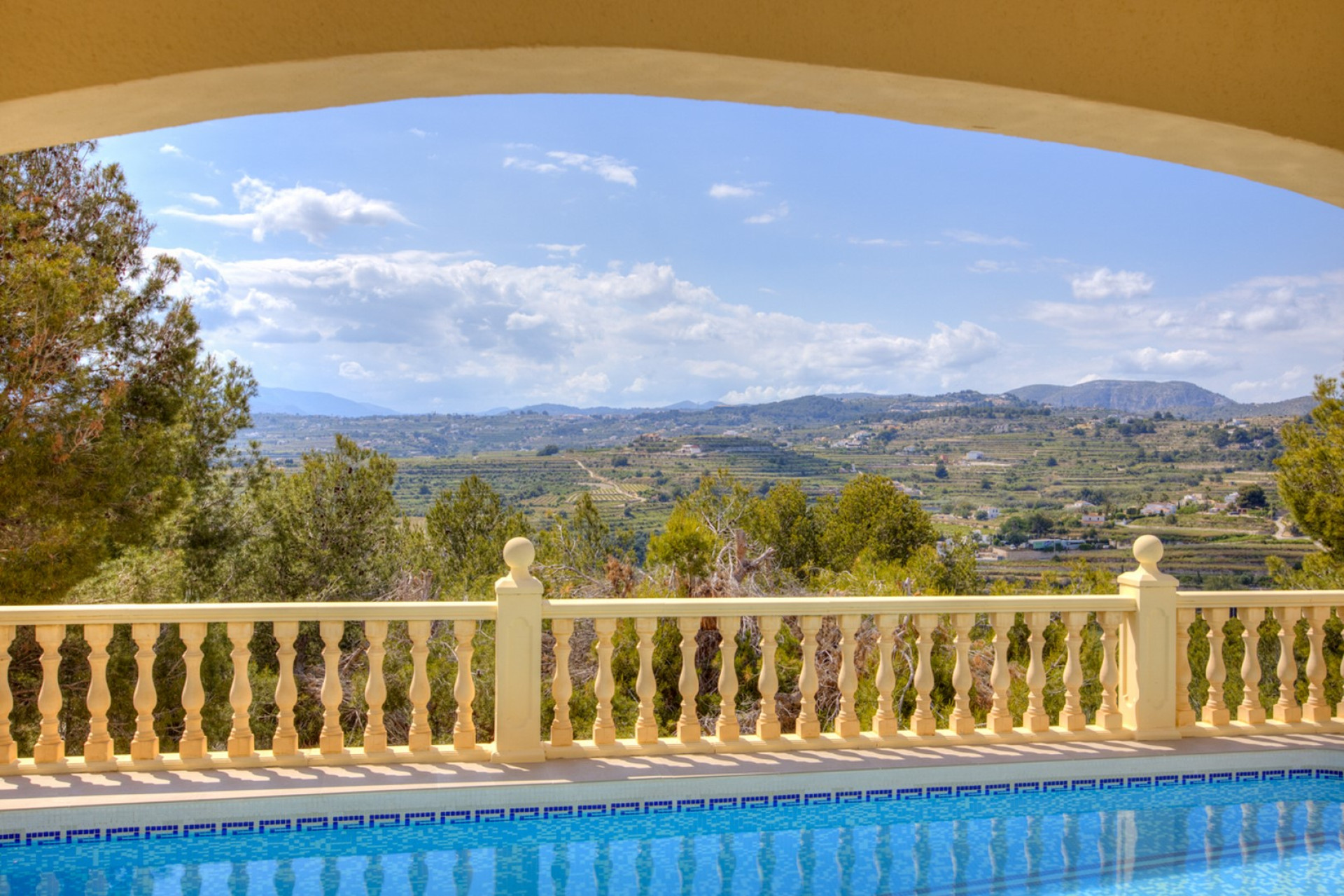 Resale - Villa - Moraira
