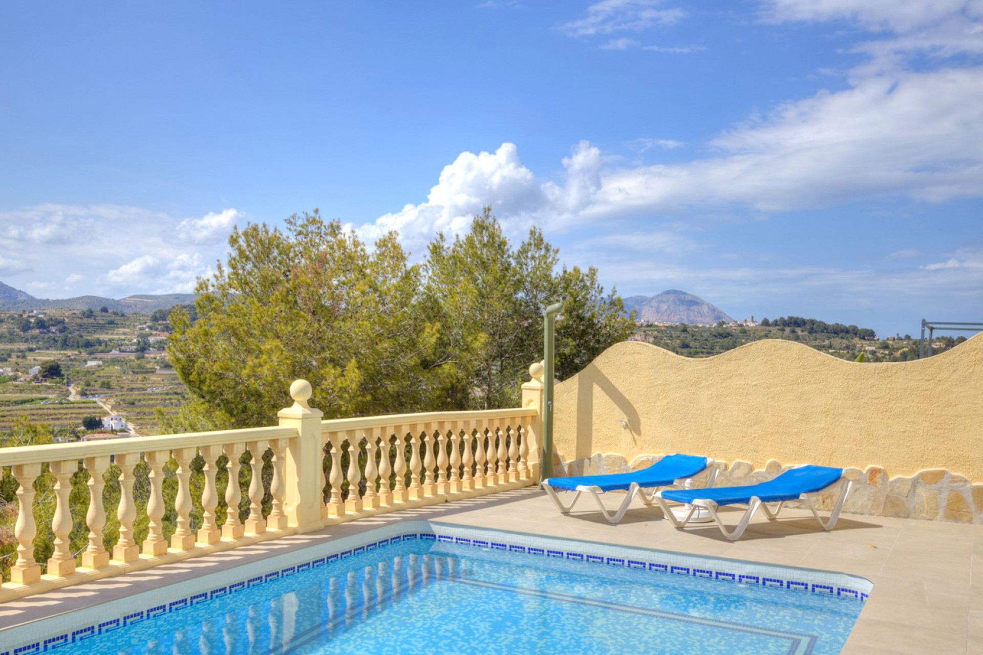 Resale - Villa - Moraira