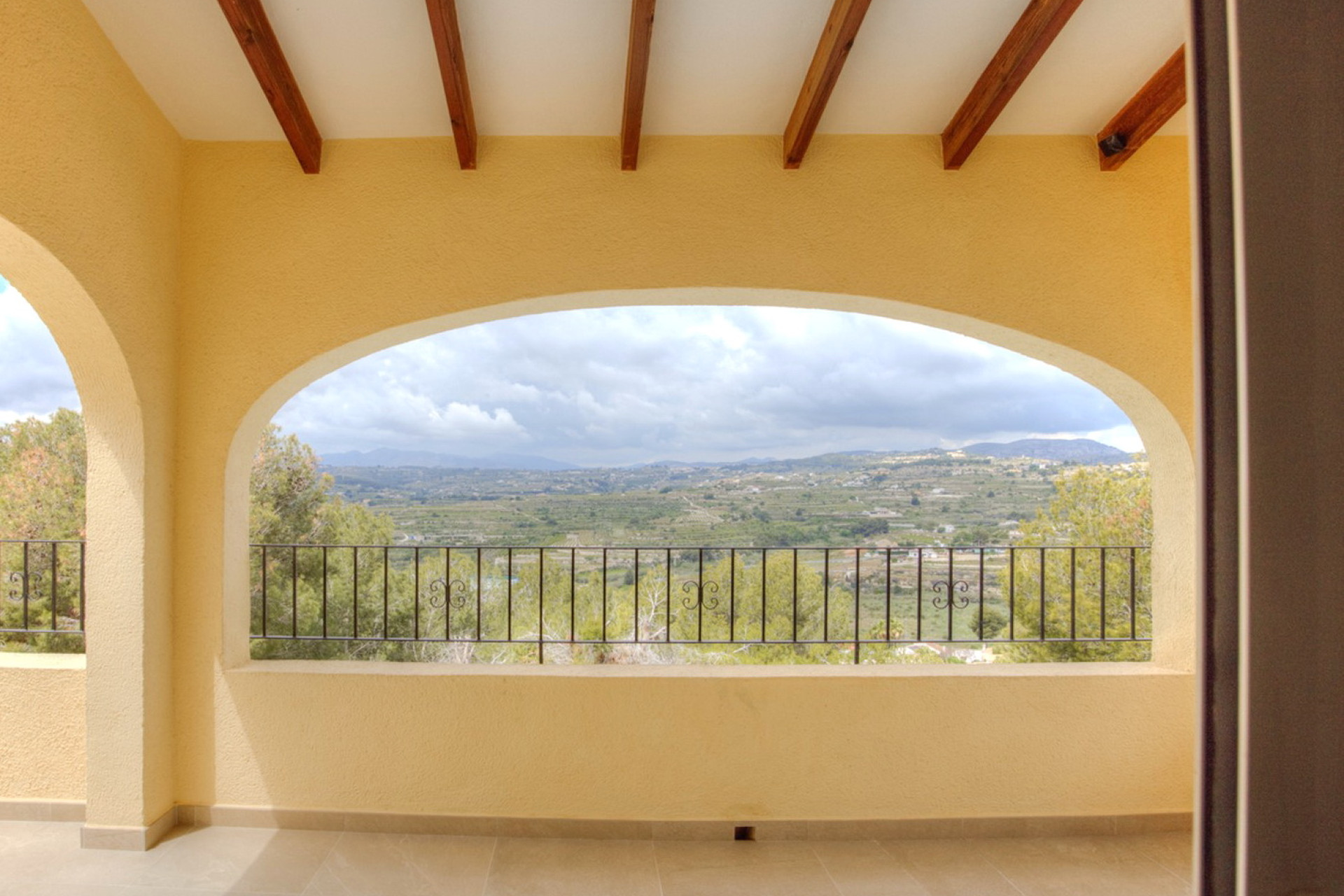 Resale - Villa - Moraira