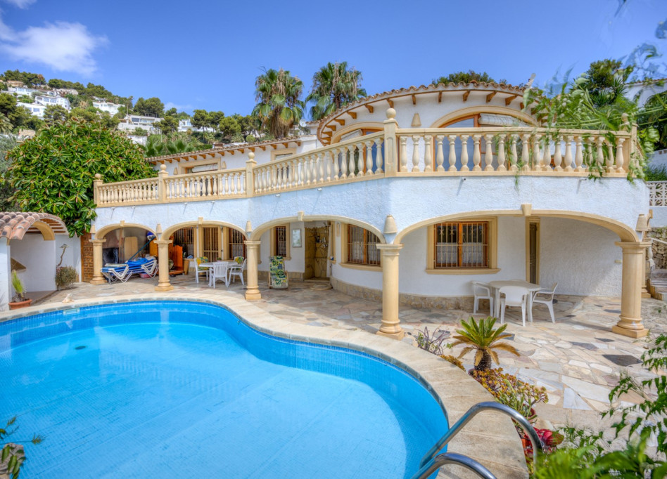 Resale - Villa - Moraira