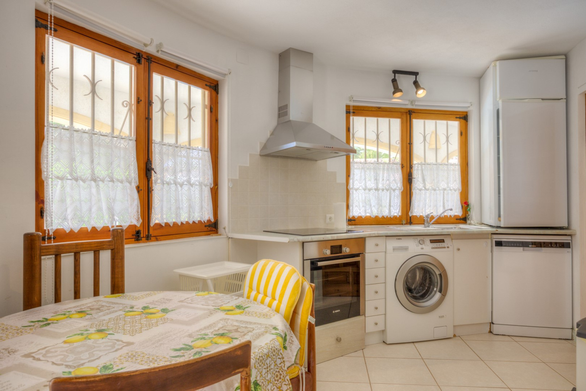 Resale - Villa - Moraira
