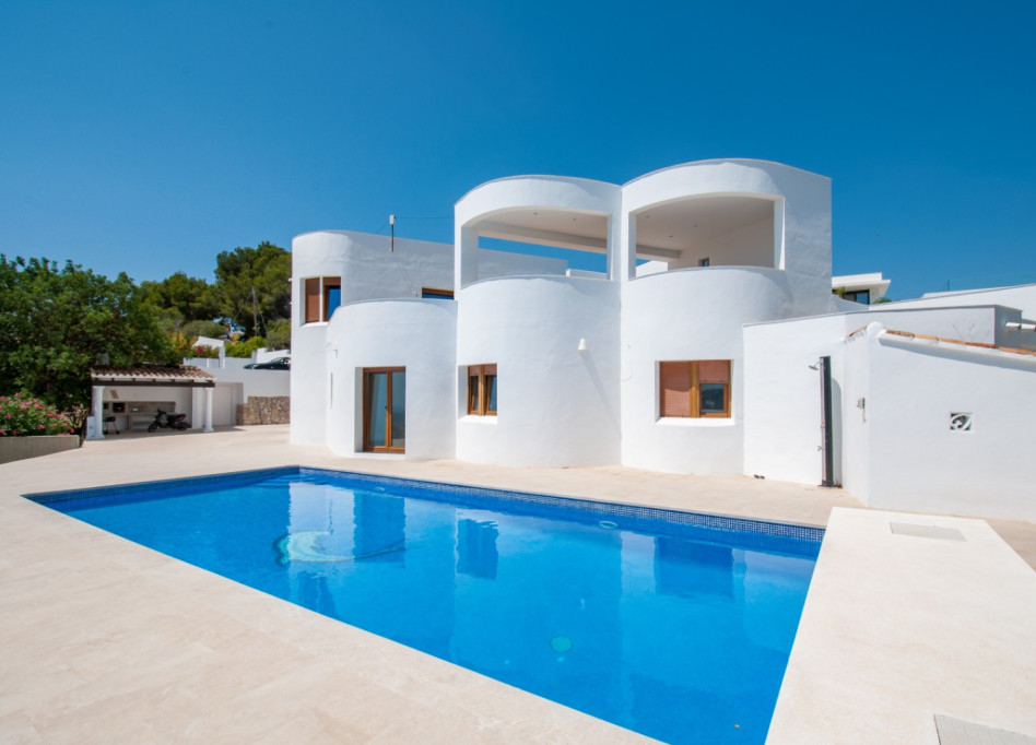 Resale - Villa - Moraira