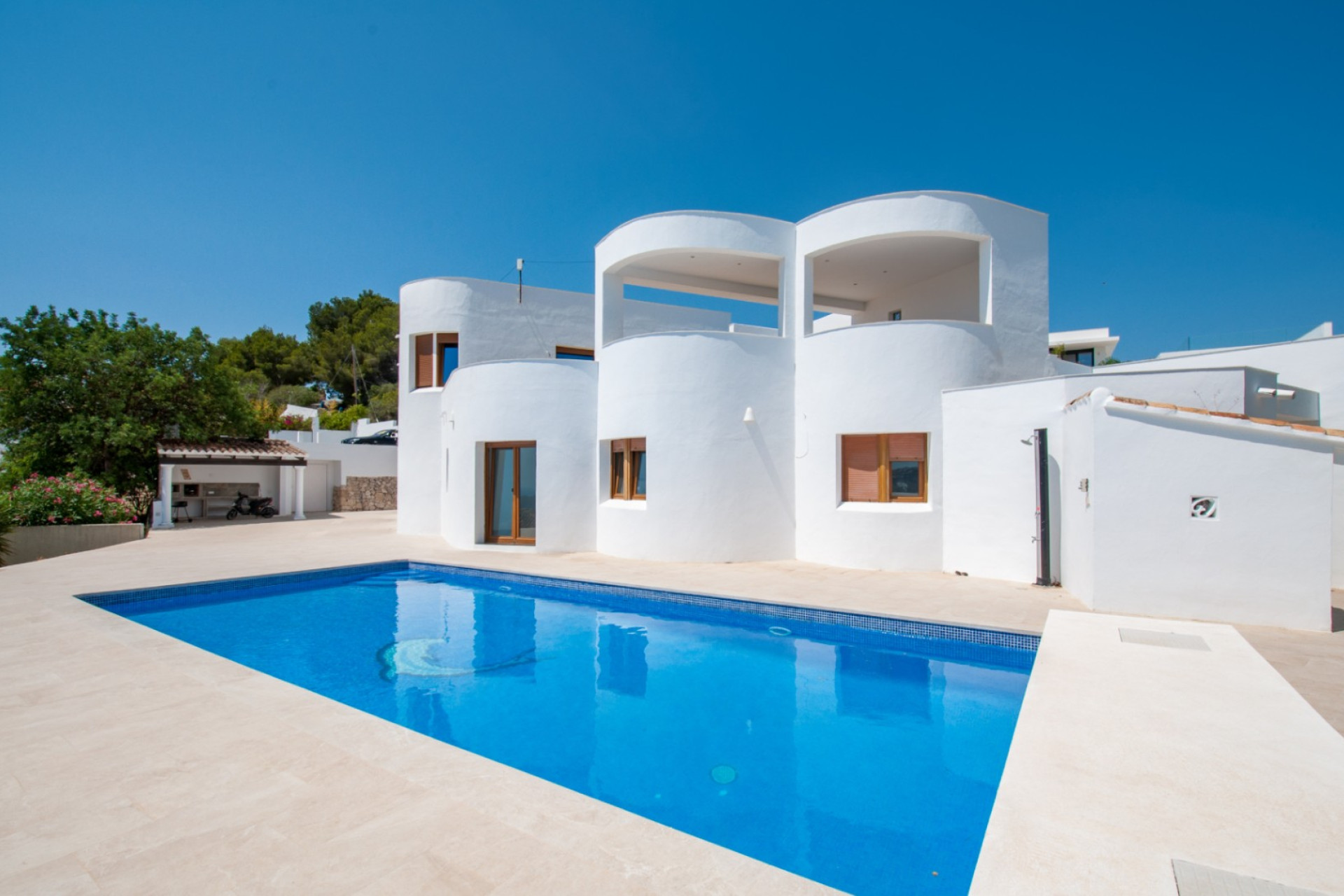 Resale - Villa - Moraira