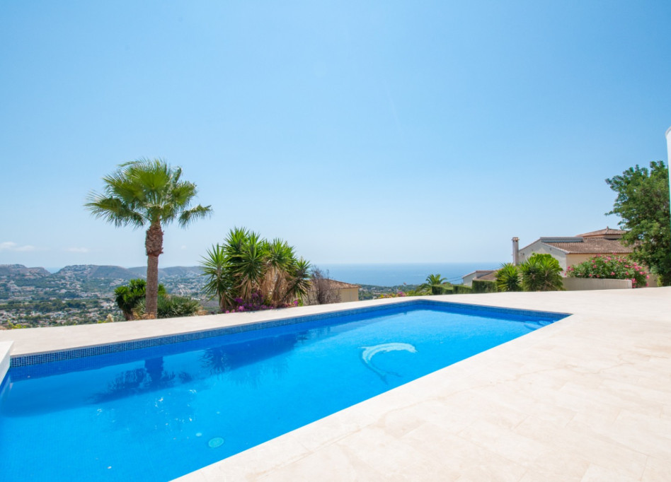 Resale - Villa - Moraira