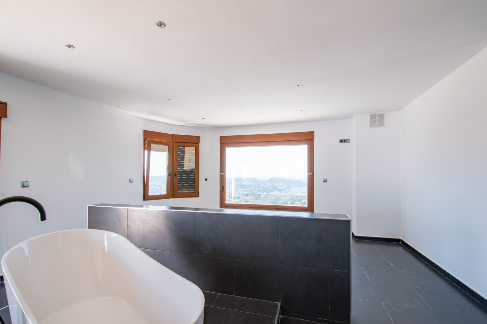 Resale - Villa - Moraira