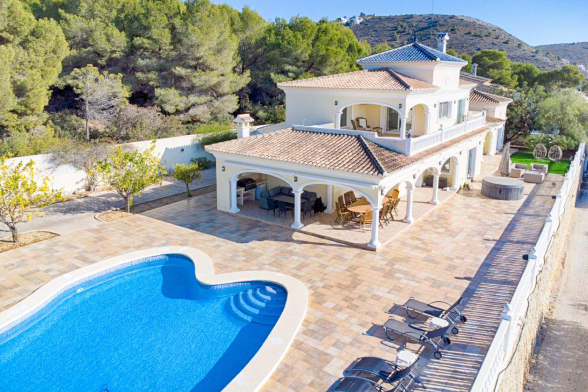 Resale - Villa - Moraira