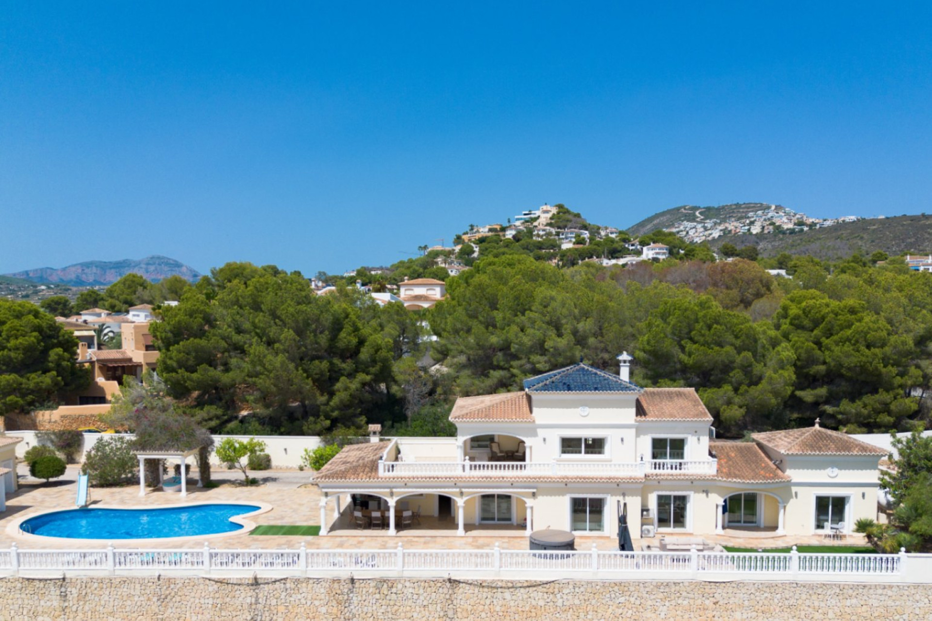 Resale - Villa - Moraira
