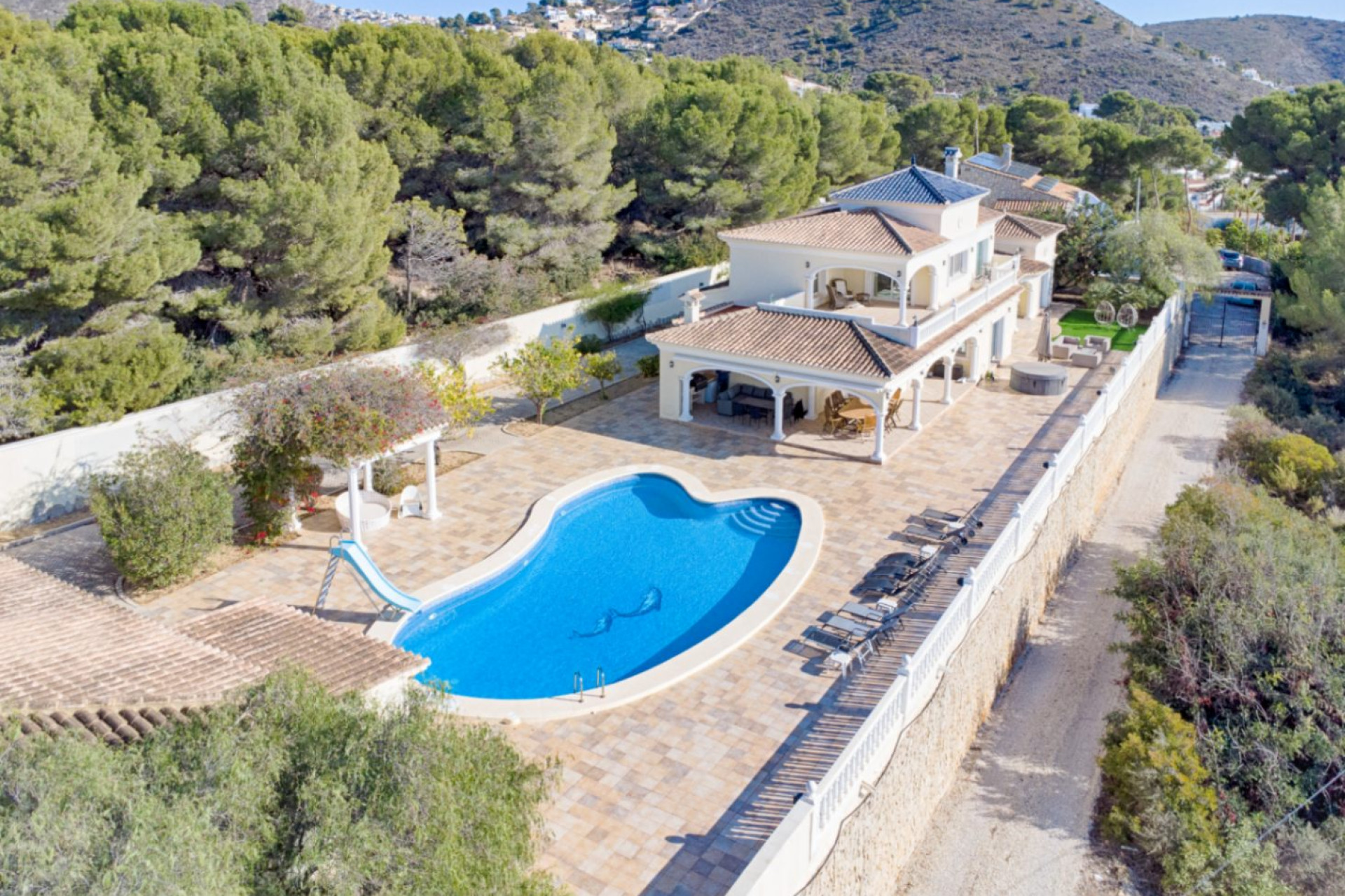 Resale - Villa - Moraira