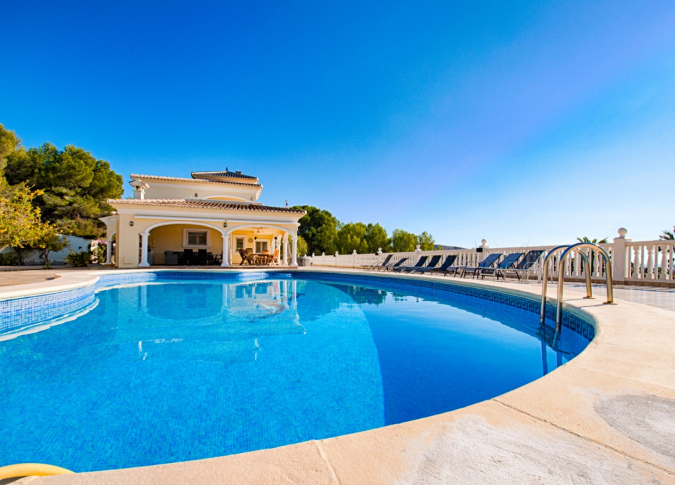 Resale - Villa - Moraira