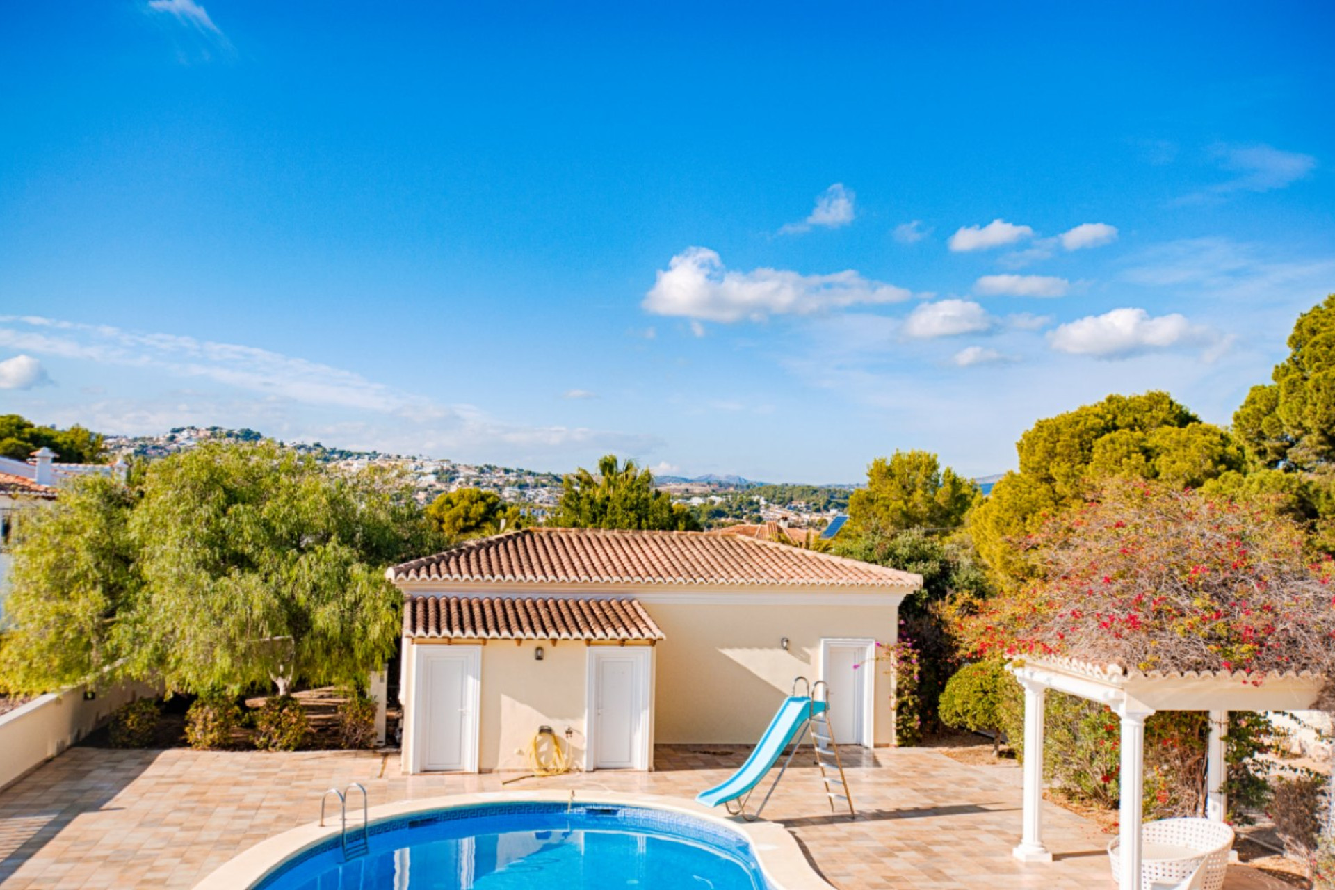 Resale - Villa - Moraira