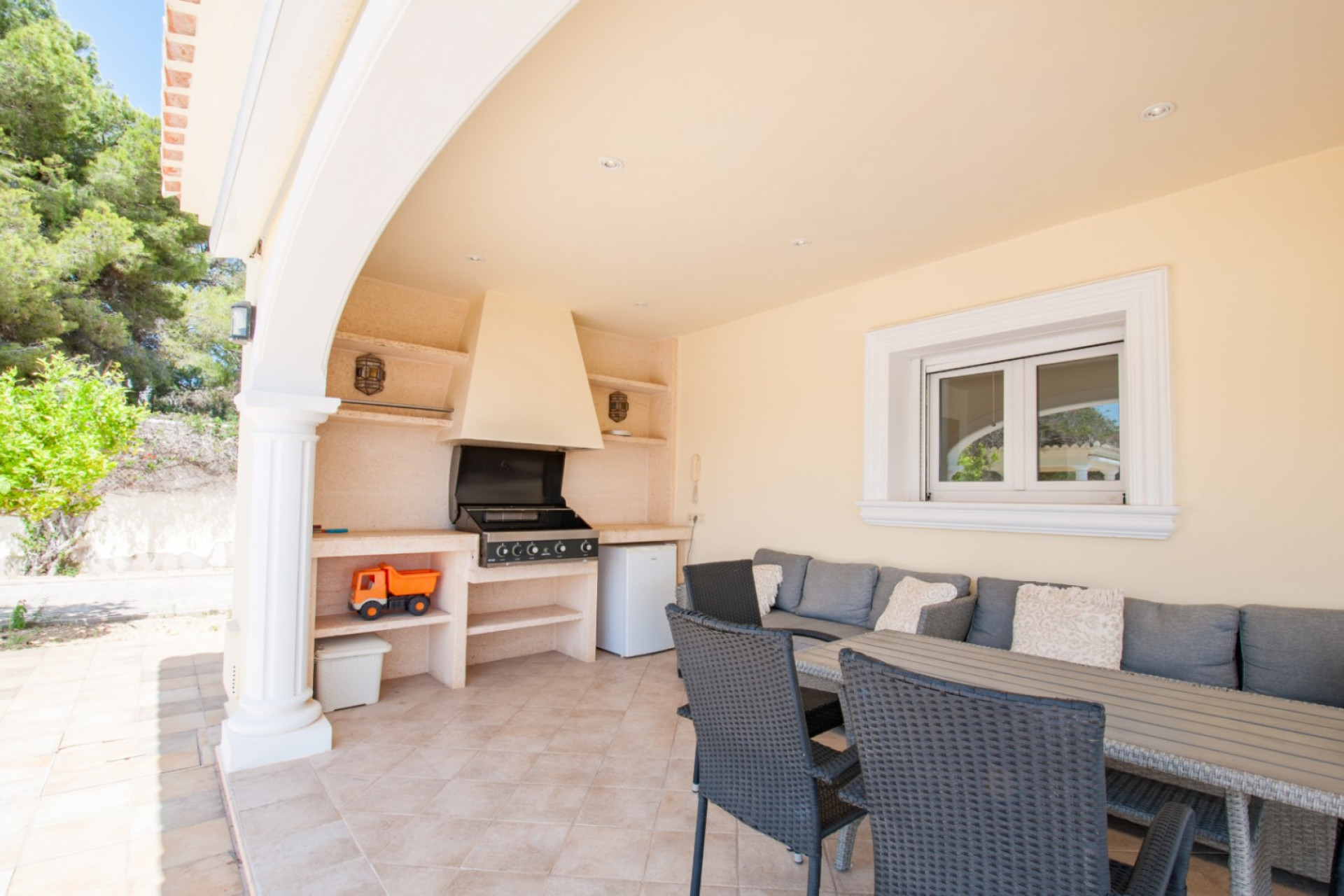 Resale - Villa - Moraira