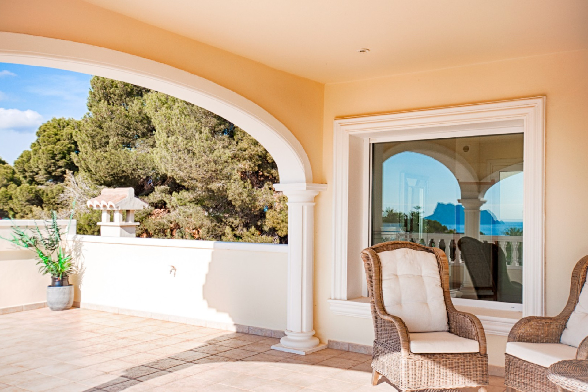 Resale - Villa - Moraira