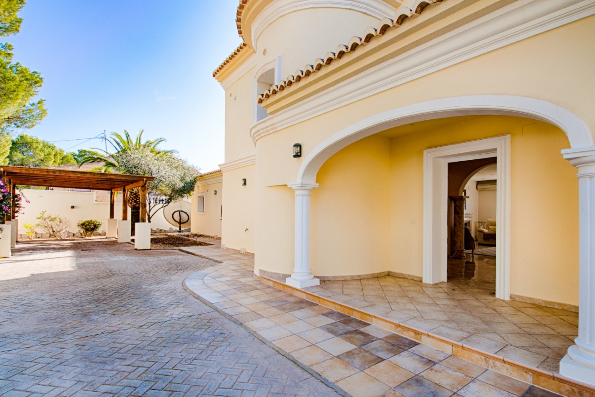 Resale - Villa - Moraira