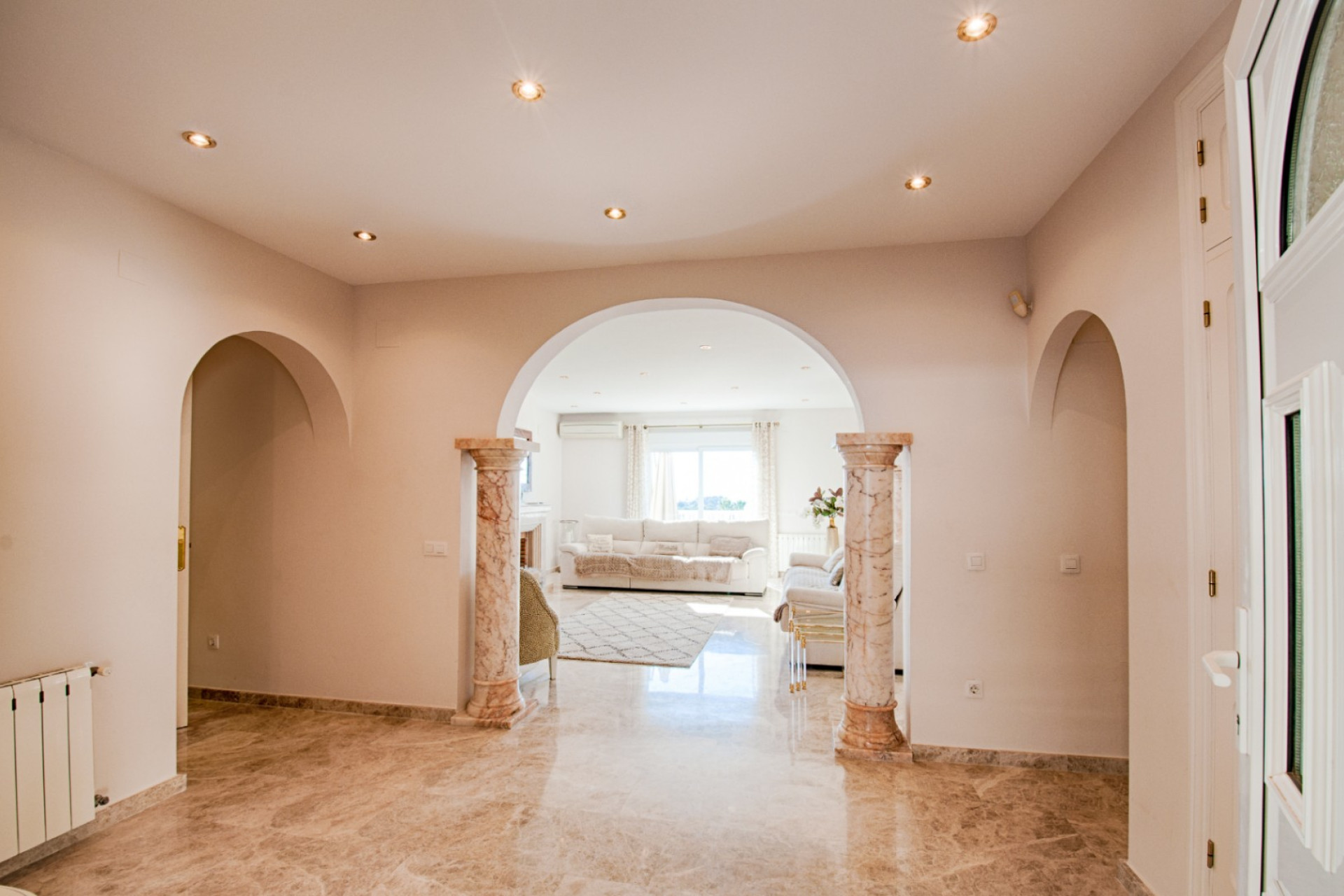 Resale - Villa - Moraira