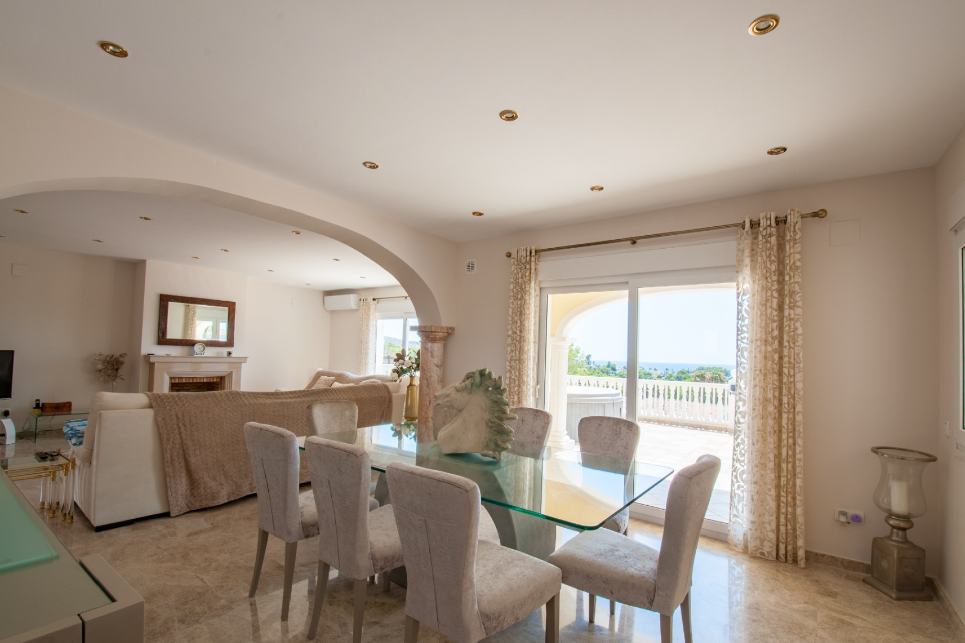 Resale - Villa - Moraira