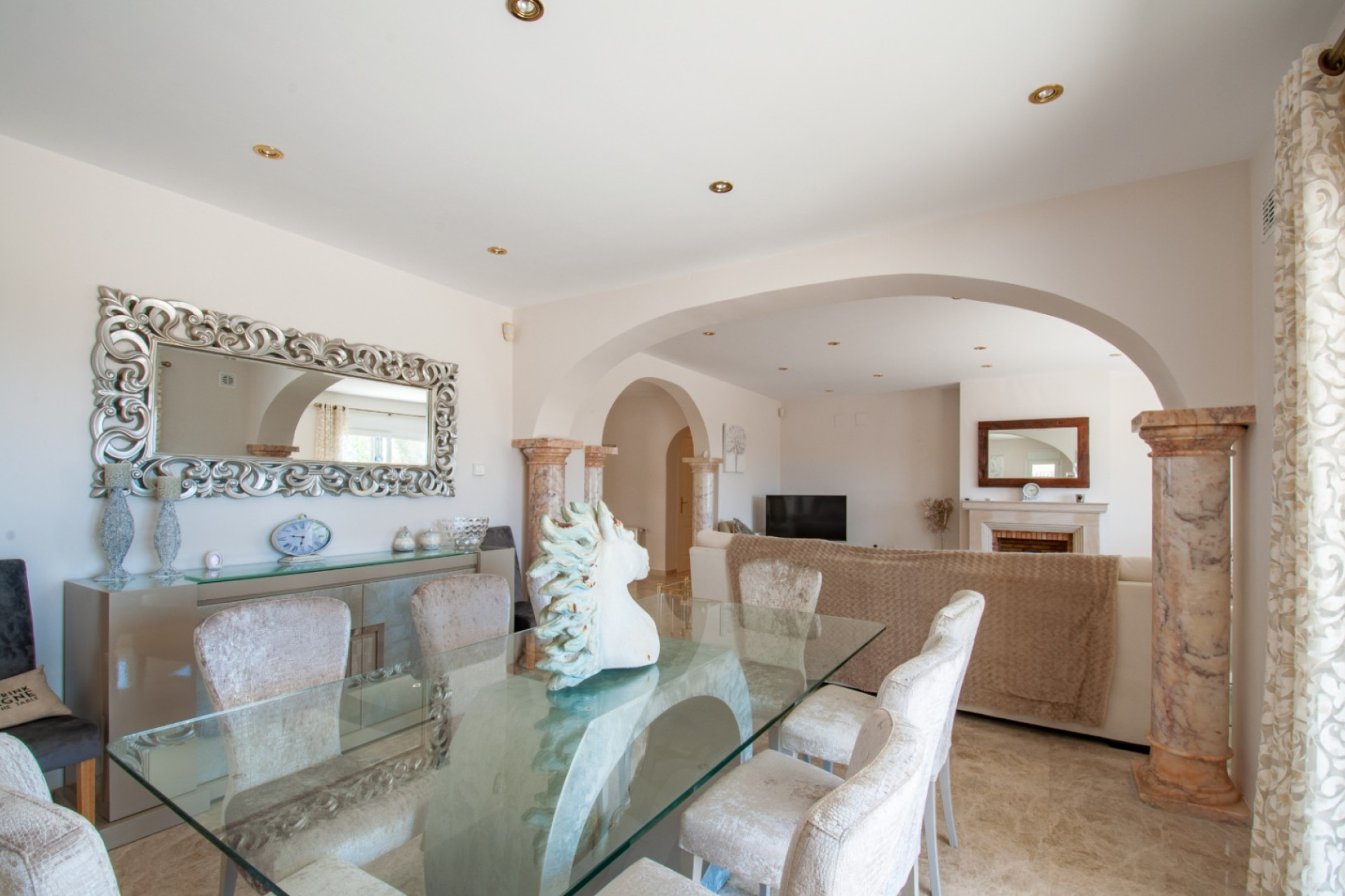 Resale - Villa - Moraira