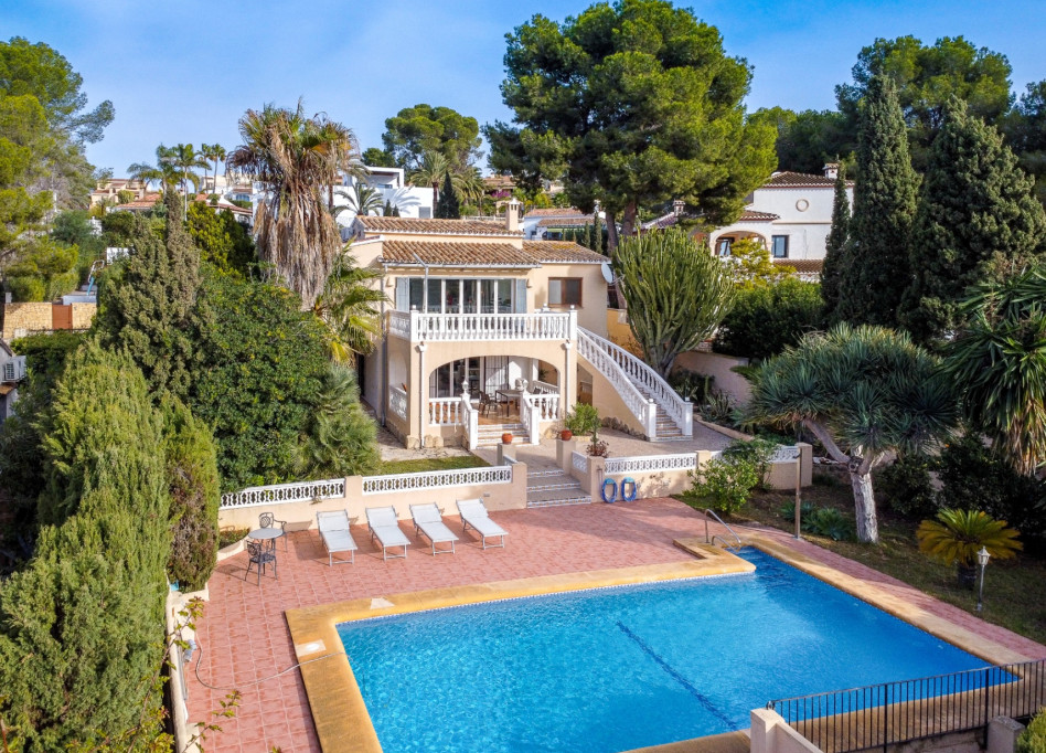 Resale - Villa - Moraira