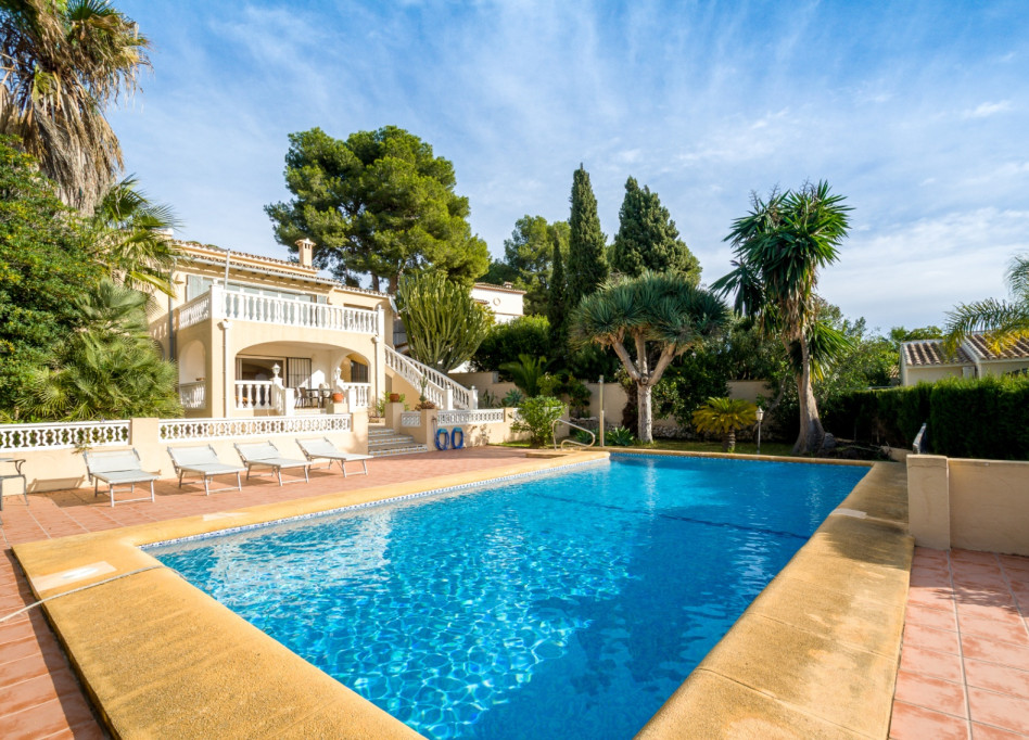 Resale - Villa - Moraira