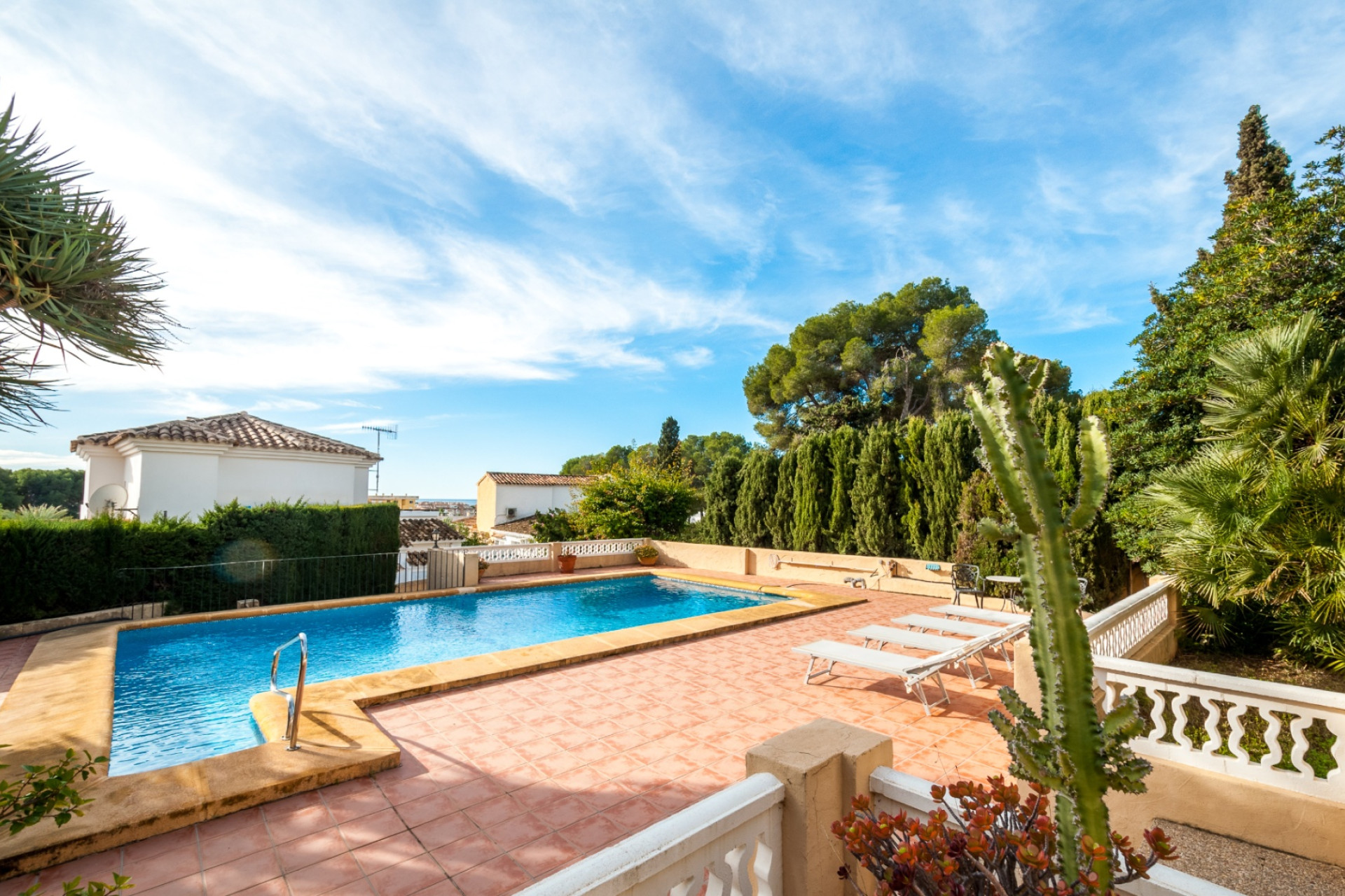 Resale - Villa - Moraira