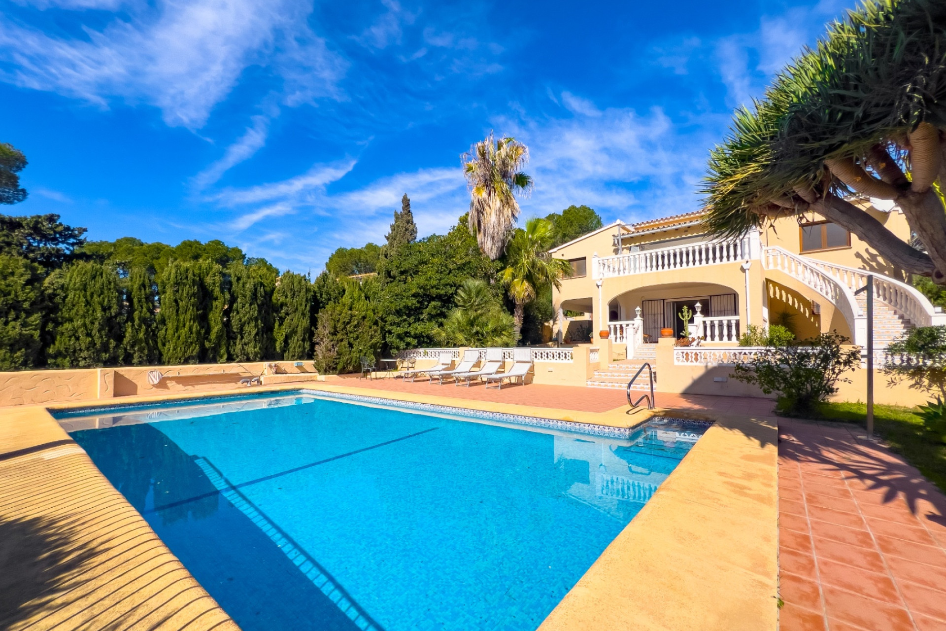 Resale - Villa - Moraira