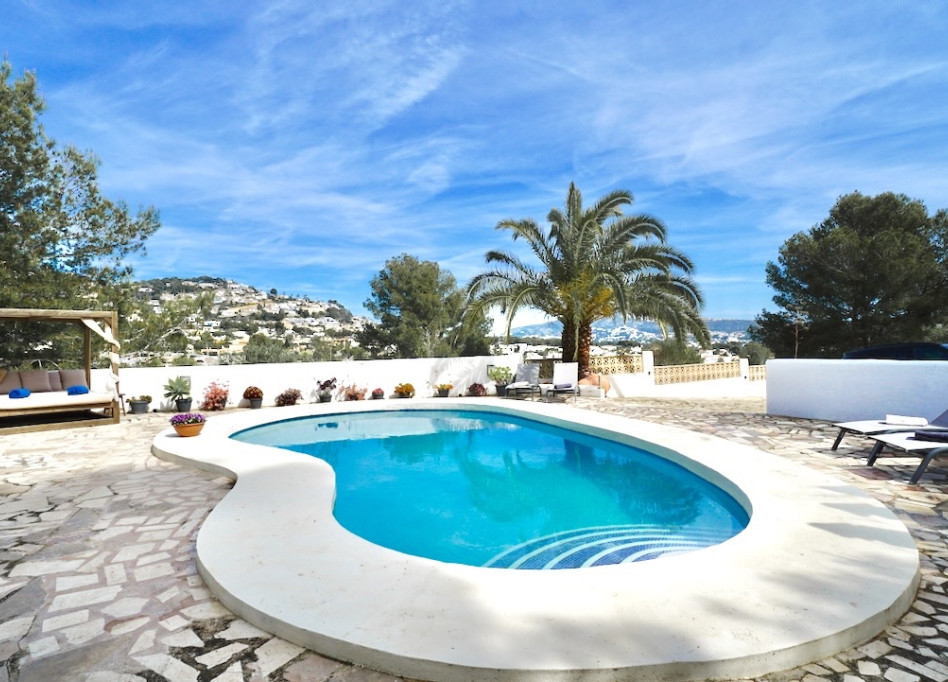 Resale - Villa - Moraira