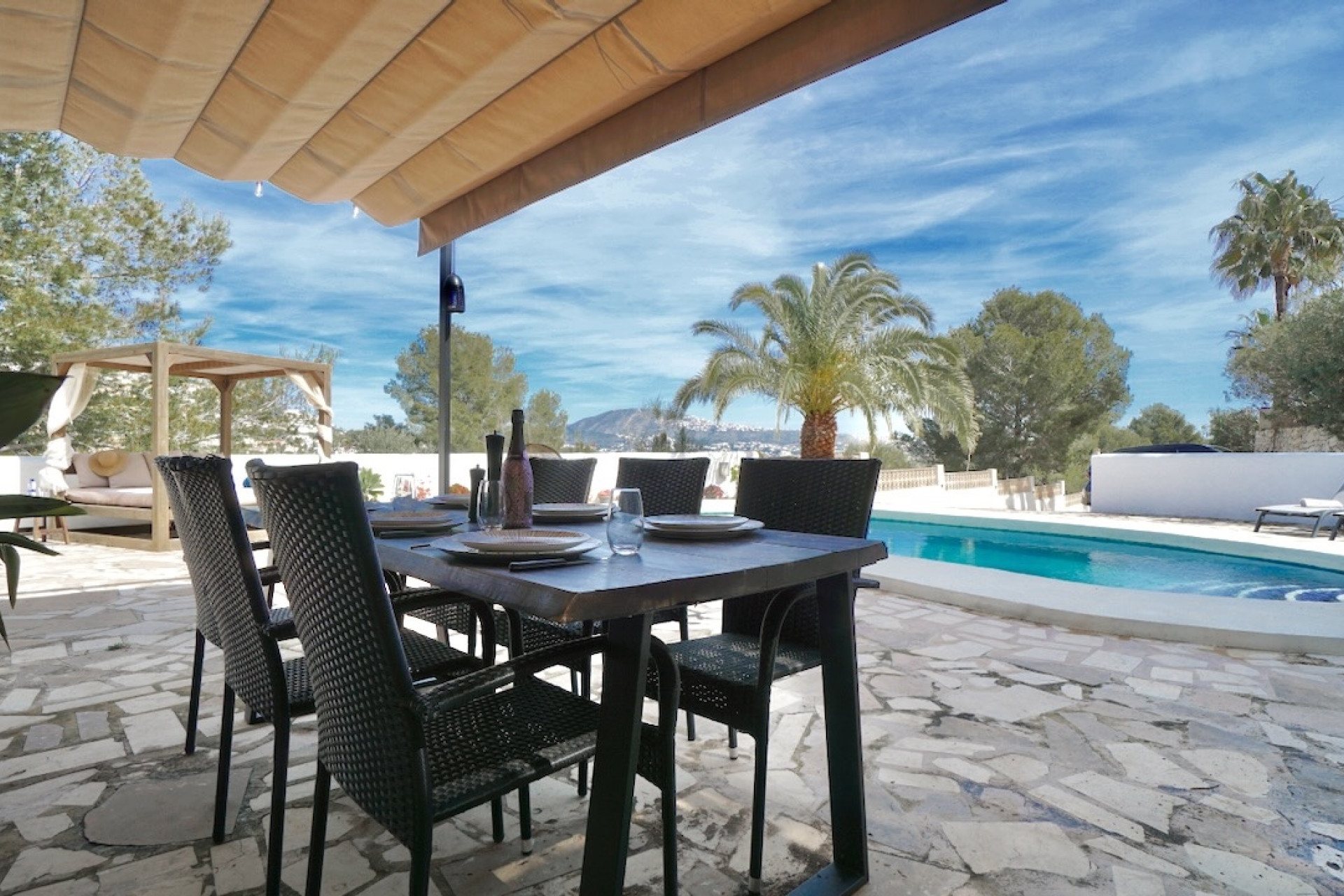 Resale - Villa - Moraira