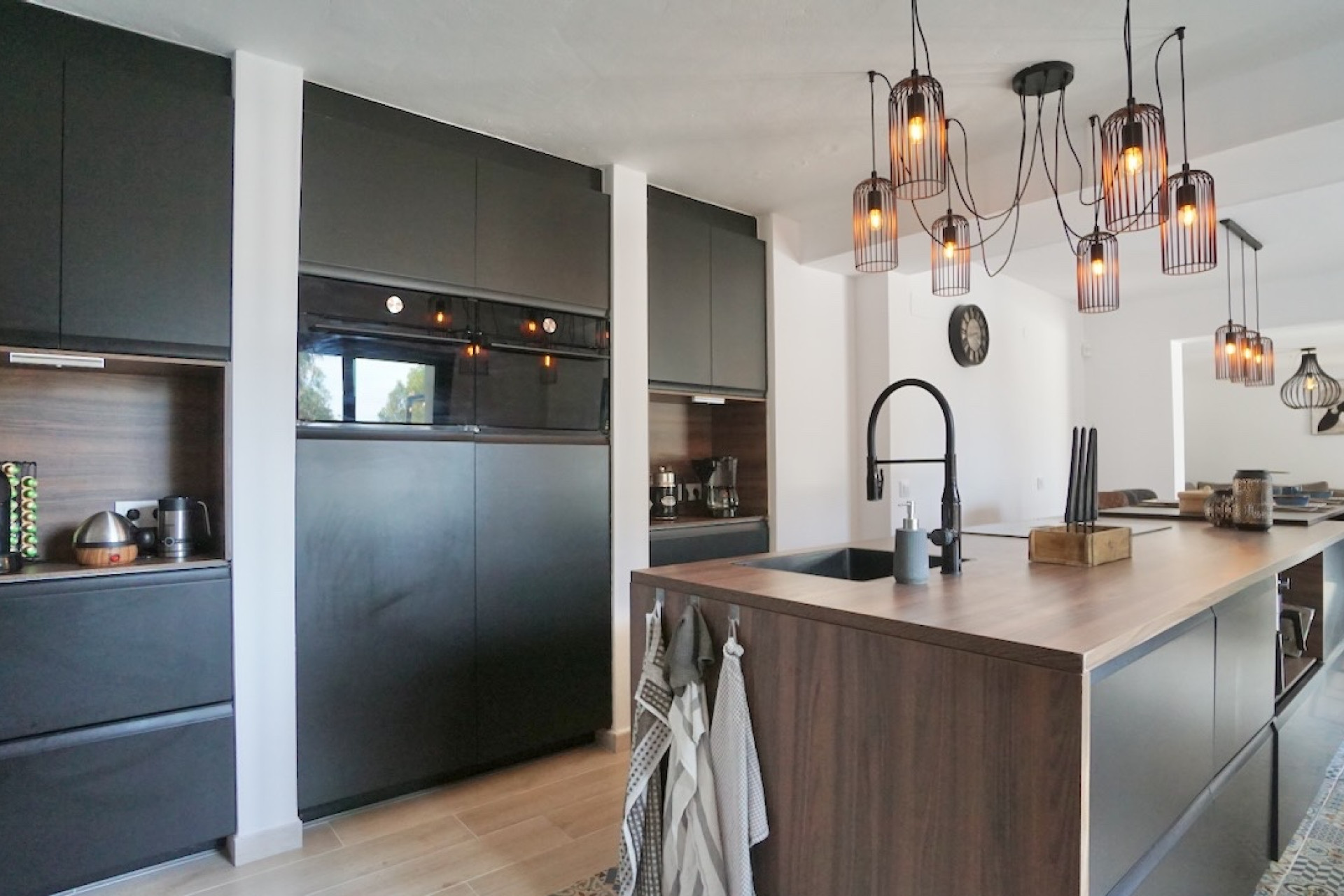 Resale - Villa - Moraira