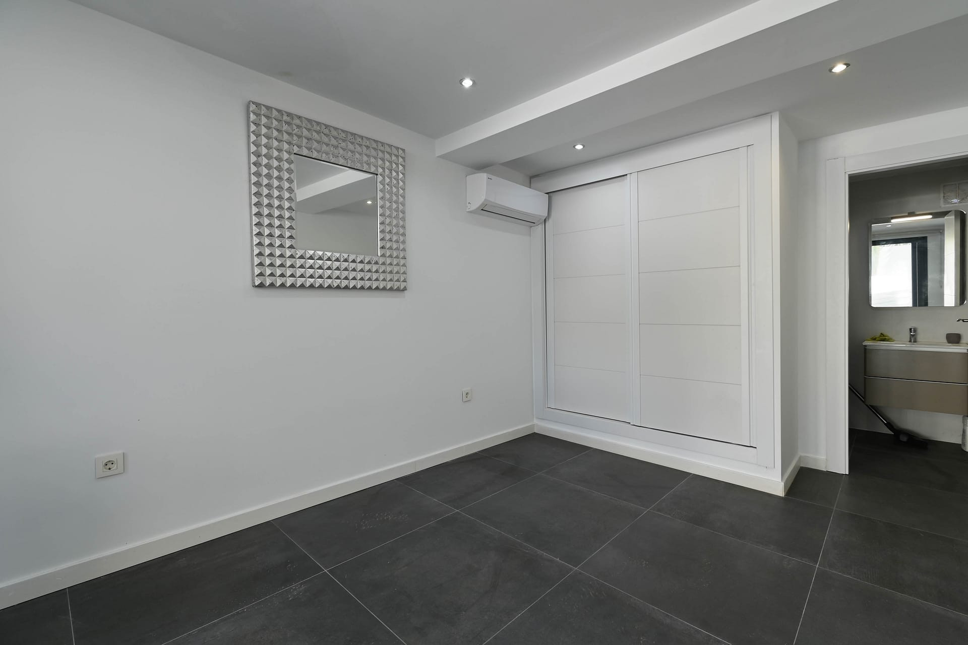 Resale - Villa - Moraira