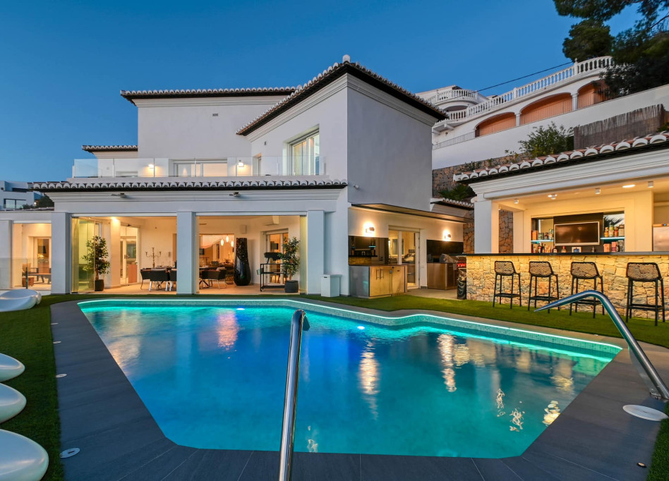 Resale - Villa - Moraira