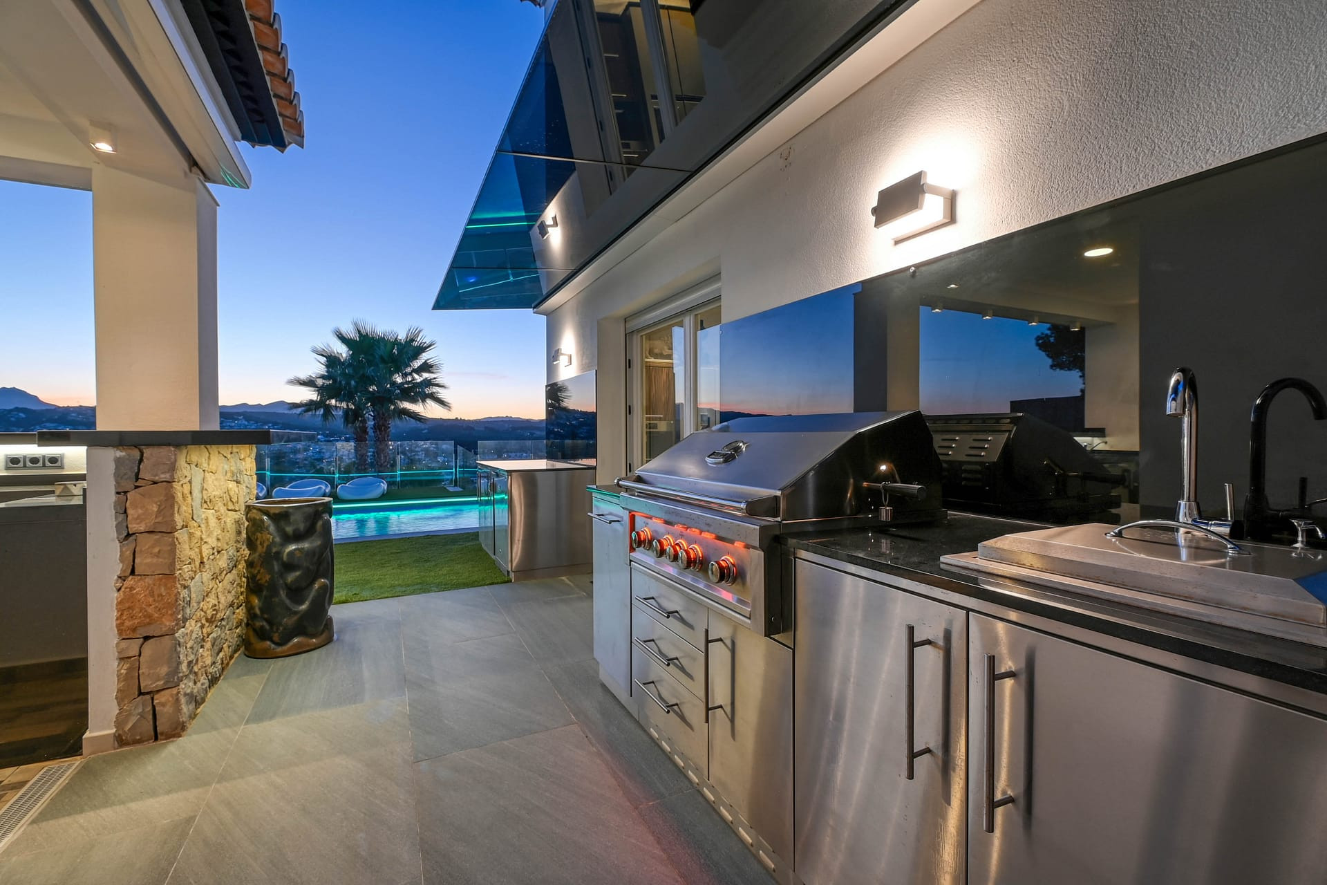 Resale - Villa - Moraira