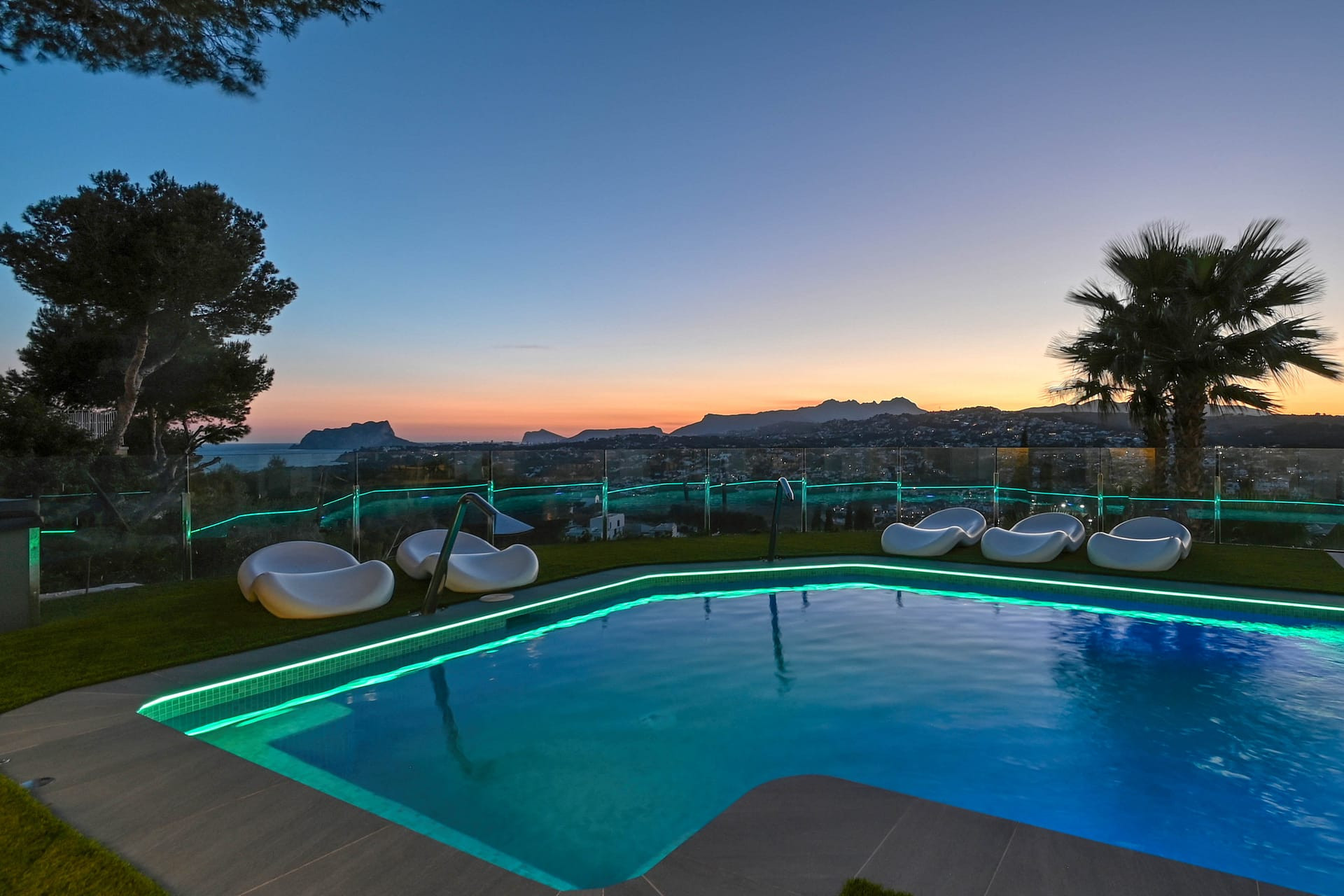 Resale - Villa - Moraira