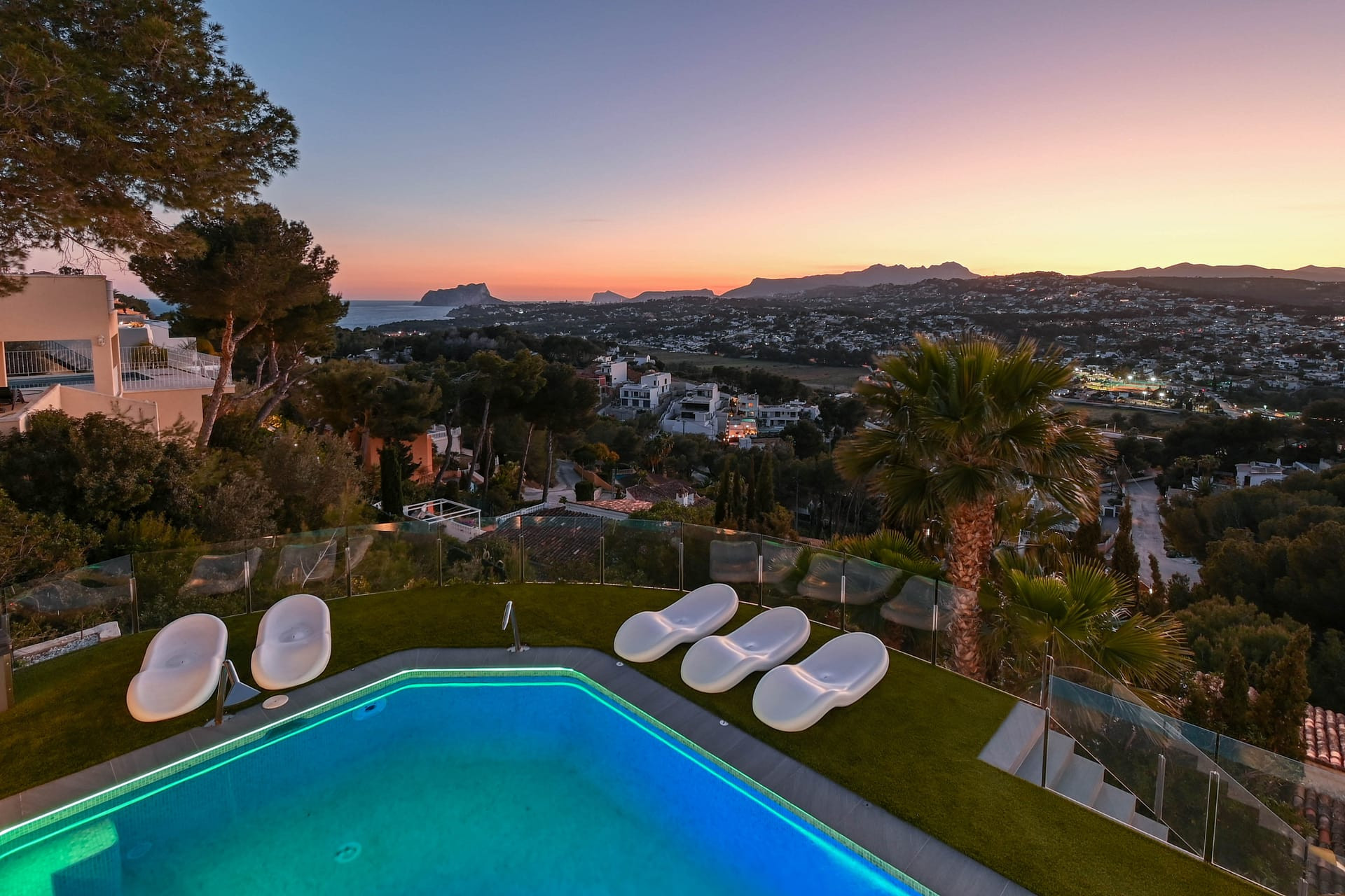 Resale - Villa - Moraira