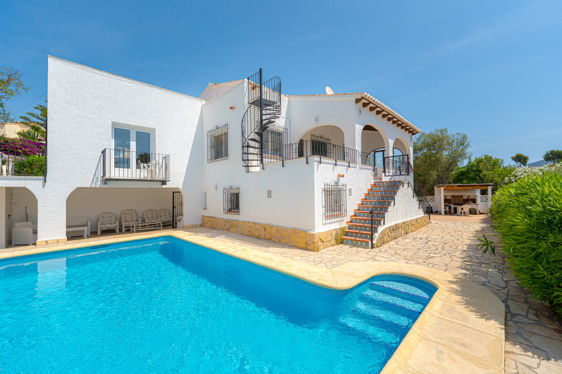 Resale - Villa - Moraira