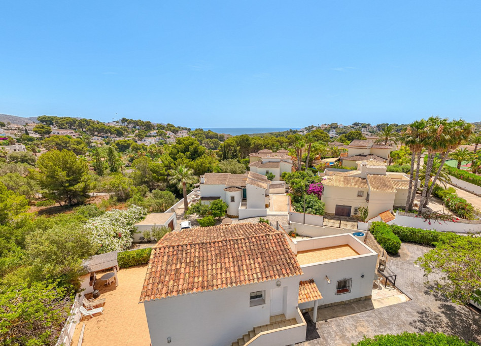 Resale - Villa - Moraira