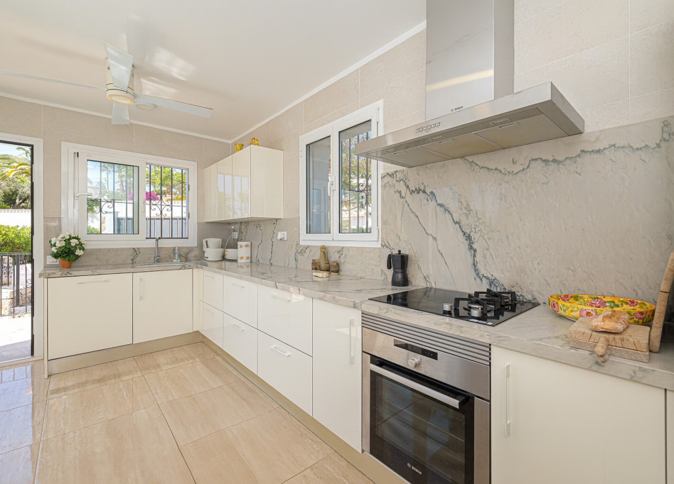Resale - Villa - Moraira