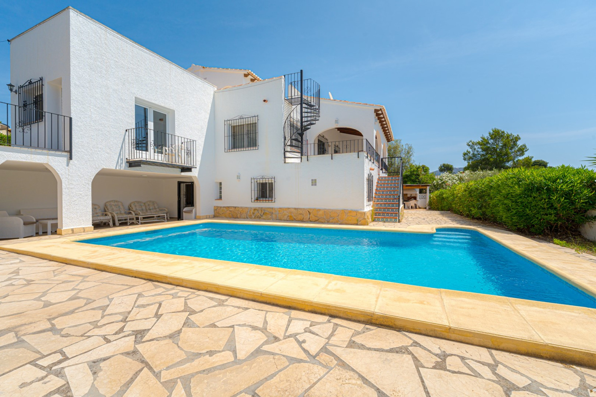 Resale - Villa - Moraira
