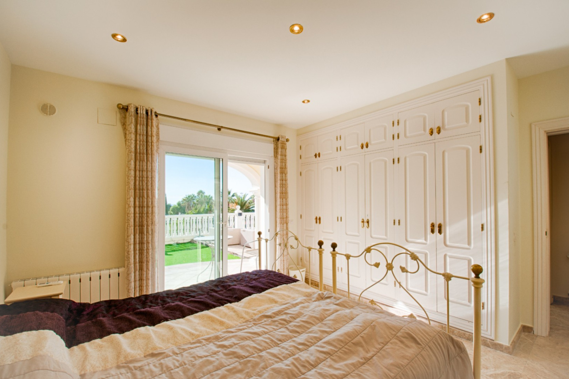 Resale - Villa - Moraira