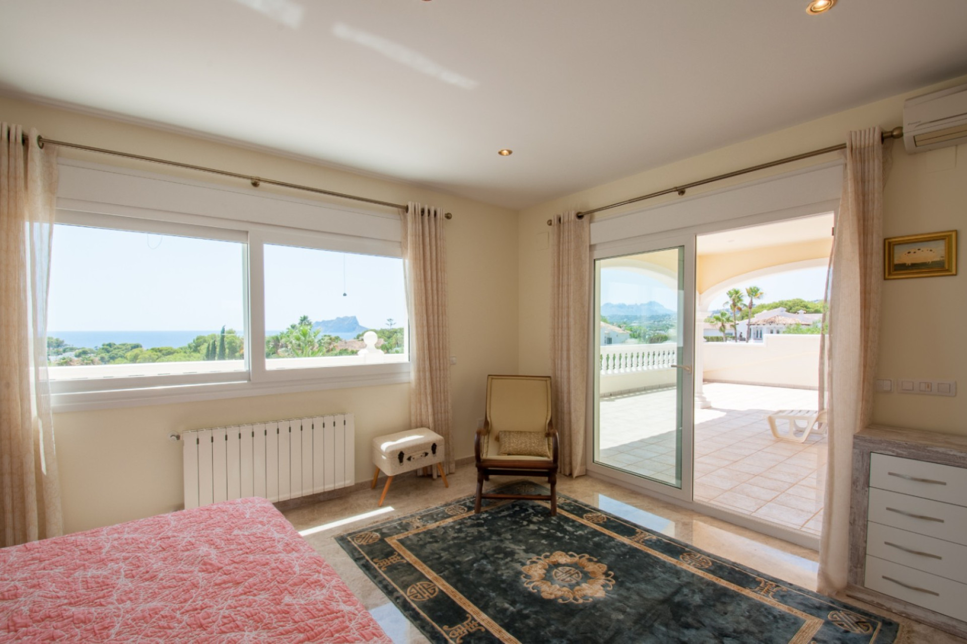 Resale - Villa - Moraira