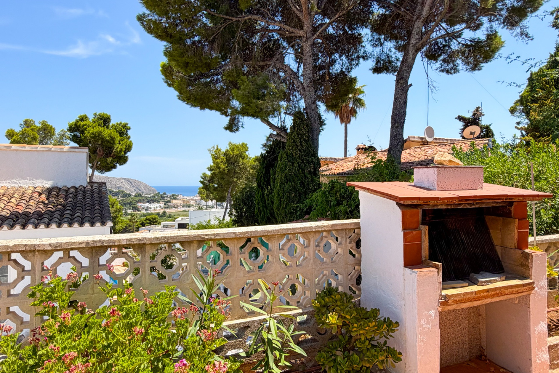 Resale - Villa - Moraira