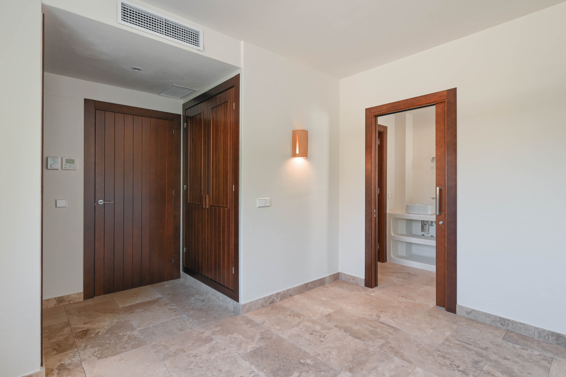 Resale - Villa - Moraira