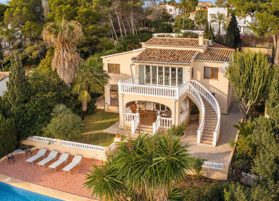 Resale - Villa - Moraira