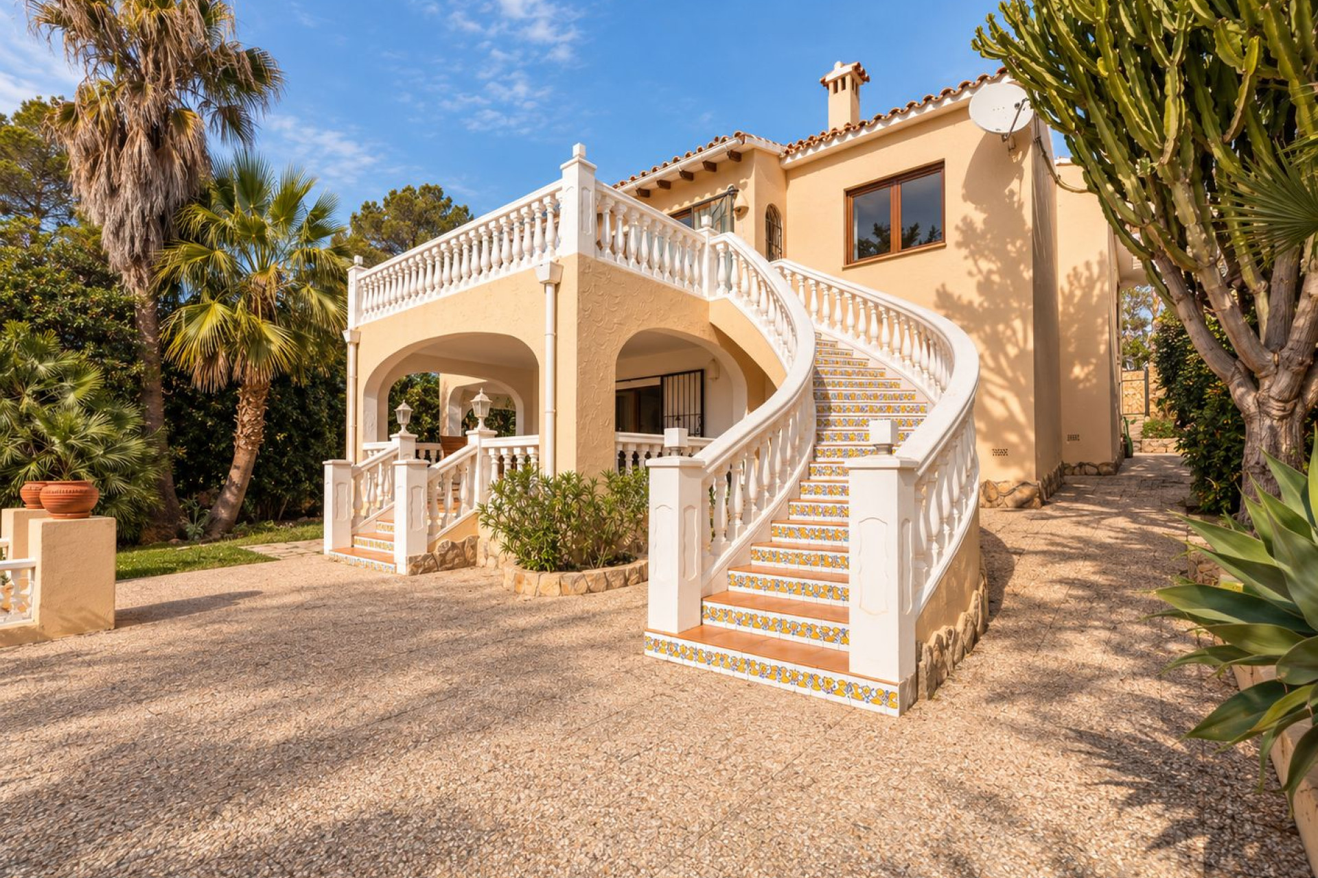 Resale - Villa - Moraira