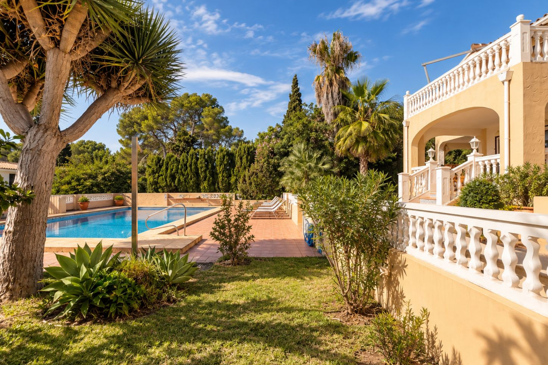 Resale - Villa - Moraira