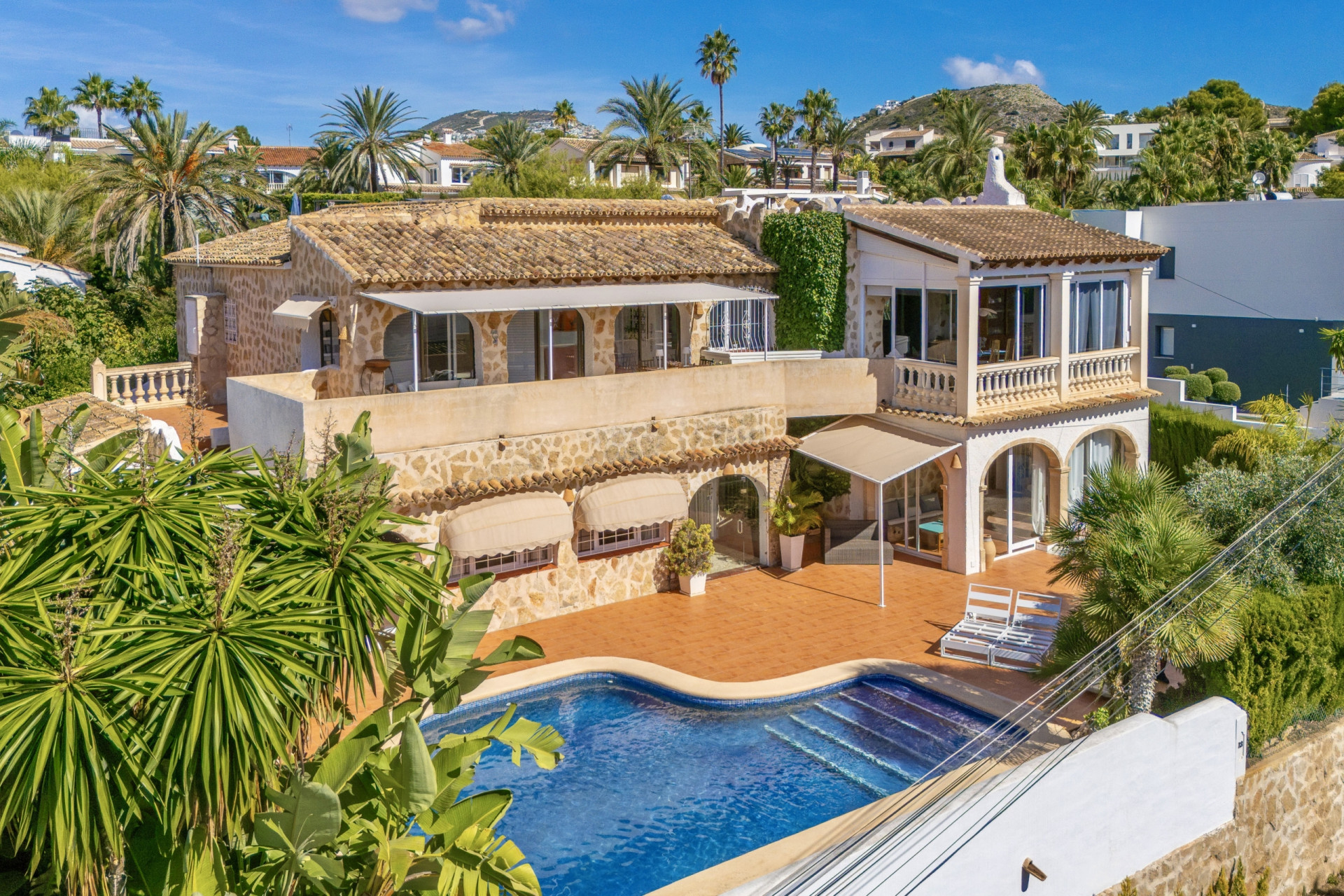 Resale - Villa - Moraira