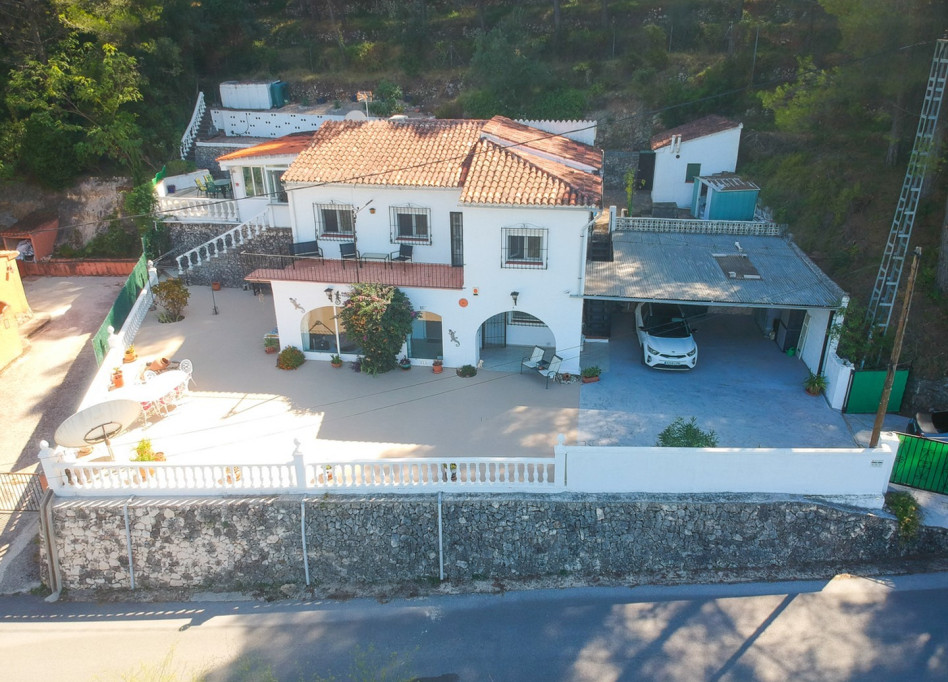 Resale - Villa - Parcent